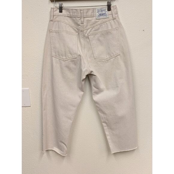 Levi's Cream Cropped Column Pant size 28 - Picture 2 of 4